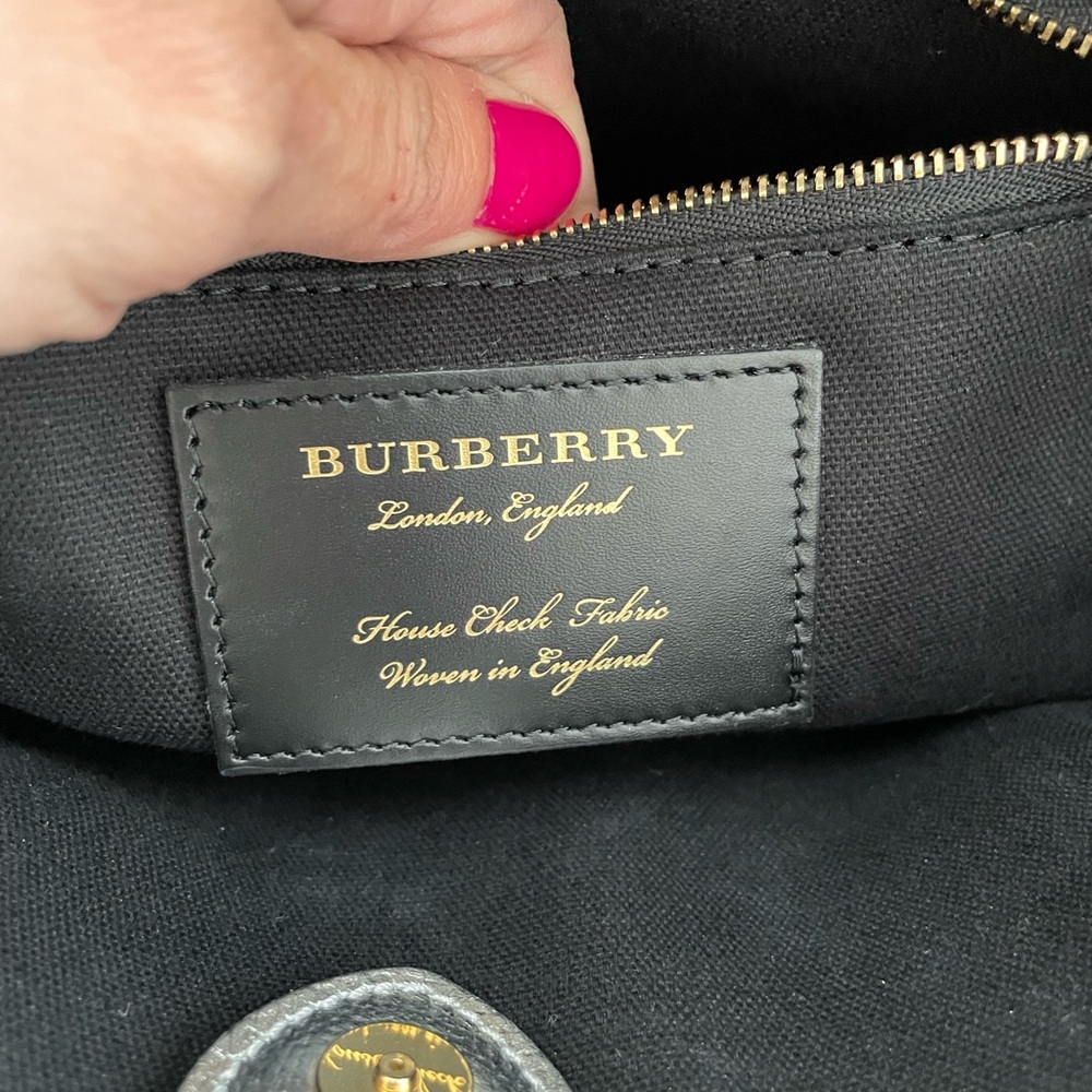 Burberry House Check Banner Bag - Picture 8 of 10